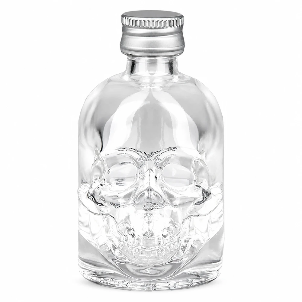 50ml Glasflasche Hector mit Totenkopf-Relief und silbernem Schraubverschluss UNiTWIS auf weißem Hintergrund