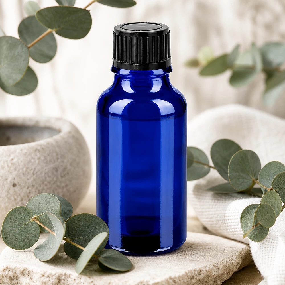 Stilvolle kobaltblaue 20ml Flasche mit schwarzem Deckel für hochwertige Flüssigkeiten
