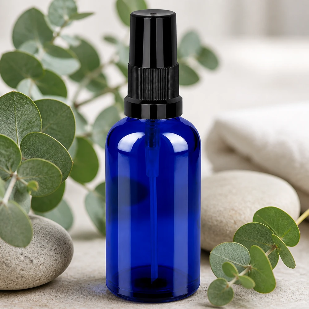 50ml Sprayflasche schwarz Standardverschluss BlueLine UT18/50 Professionelle 50ml Zerstäuberflasche aus Blauglas mit gleichmäßiger Sprühverteilung