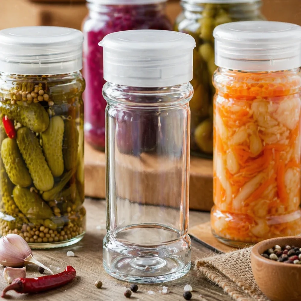 Salz-/Gewürzglas 100ml mit Streuer weiss Schlankes Gewürzglas 100ml mit praktischem Streuer aus weißem Kunststoff für den Haushalt