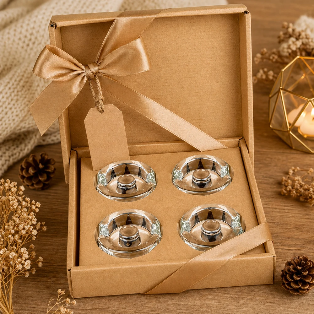Fermentier-Glasgewichte mit Griff 4er Set UNiTWIST UNiTWIST Fermentier-Glasgewichte 4er Set in geöffneter Geschenkverpackung mit goldenem Band und herbstlicher Deko